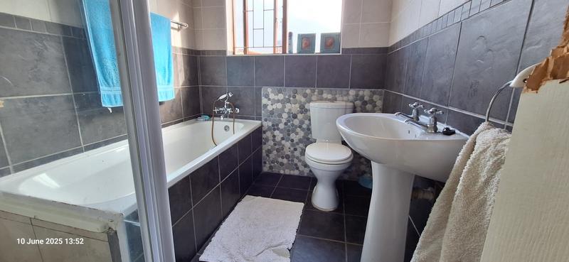 3 Bedroom Property for Sale in Island View Western Cape